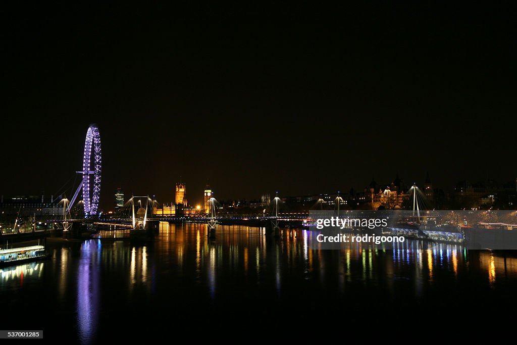 United Kingdom, England, London, View of city and river at night