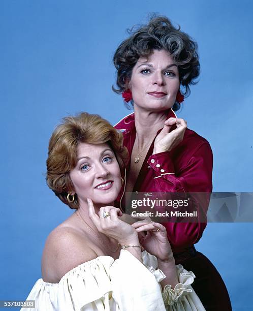 Fannie Flagg and Ronnie Claire Edwards in "Patio/Porch" on Broadway in 1978.