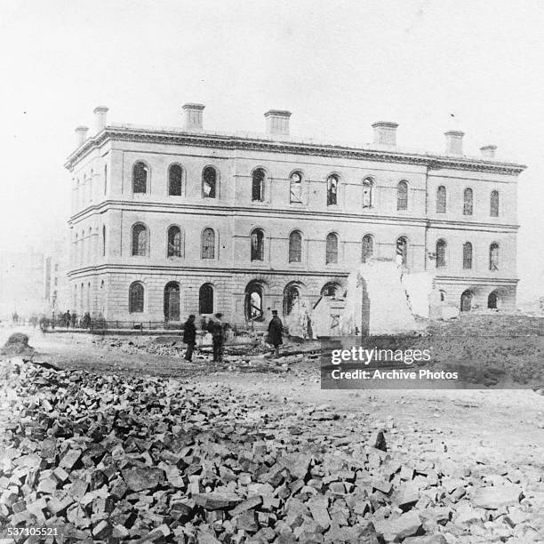 The damaged Post Office and surrounding ruins, in the aftermath of the Great Chicago Fire, Illinois, October 1871.