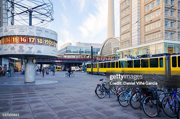 alexanderplatz, berlin, germany - cable car stock-fotos und bilder