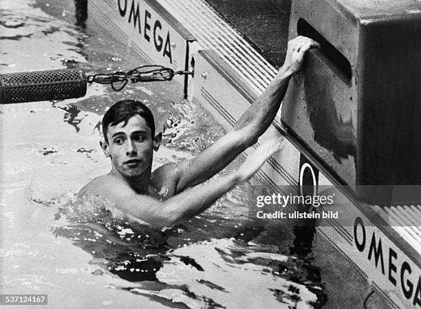 Sportler / Wassersport / Schwimmen, DDR, am Startblock während der, XIX. Olympischen Sommerspiele in, Mexiko City, - Oktober 1968