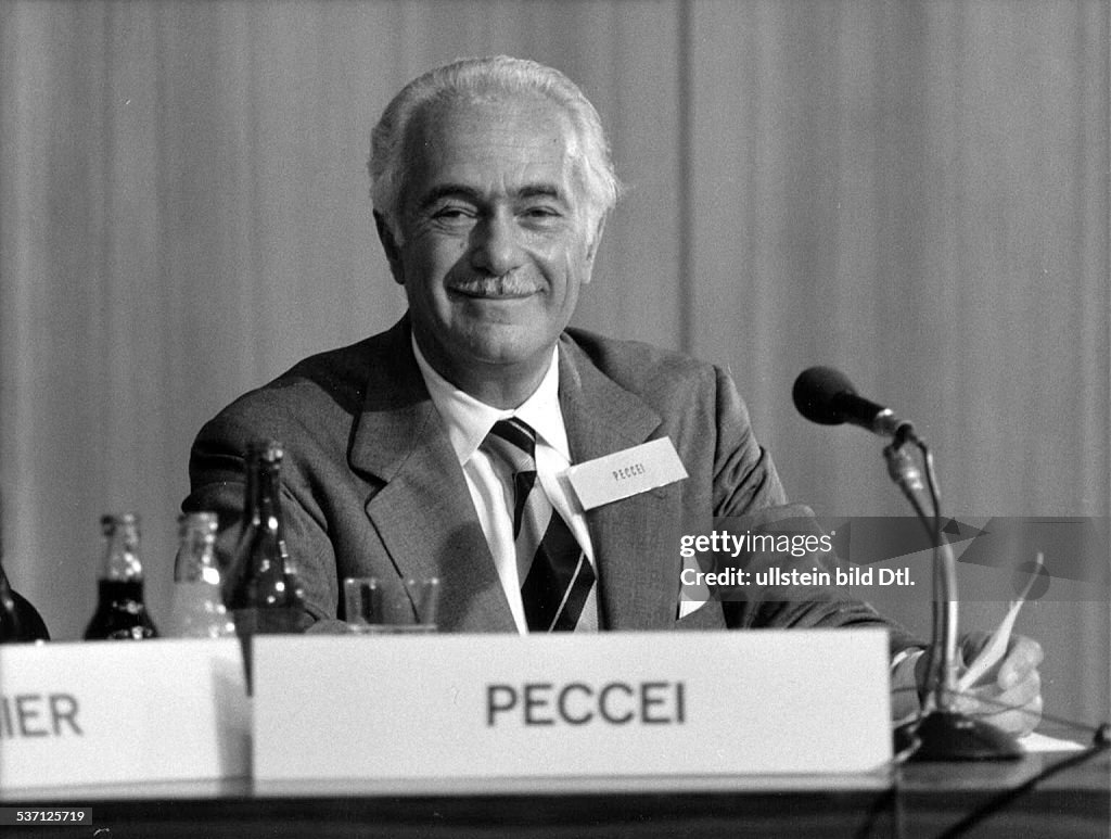 1908 - 1984, Industrieller I, Gründer des `Club of Rome`, während der...  Nachrichtenfoto - Getty Images