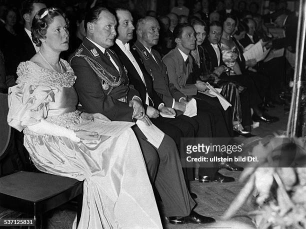 Goering, Hermann , Politiker, NSDAP, D, Festkonzert im Marmorsaal der Berliner, Zoo - Festsäle unter dem Protektorat, Hermann Görings und des...