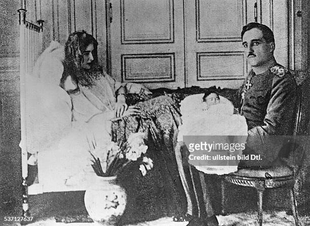 , König des Königreichs der Serben, Kroaten, und Slowenen 1921-1929 / von Jugoslawien 1929-1934, - mit seiner Ehefrau, der früheren Prinzessin Maria...