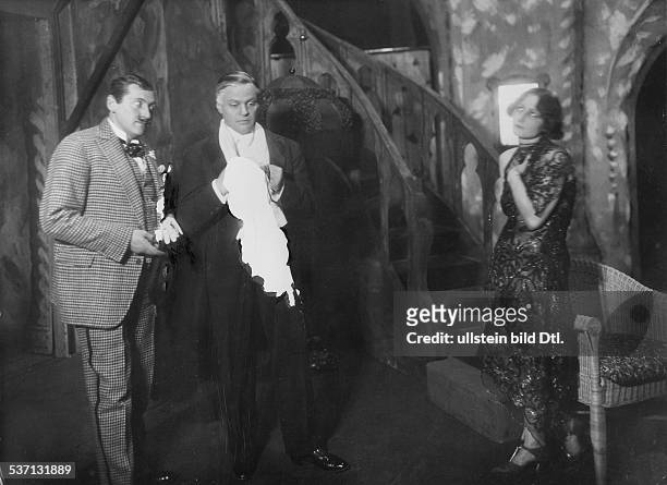Kortner, Fritz , , Schauspieler, Regisseur, Oesterreich, - Ernst Stahl-Nachbaur, F.K. Und Pamela Wedekind in 'Marcell Fradelin', - 1928