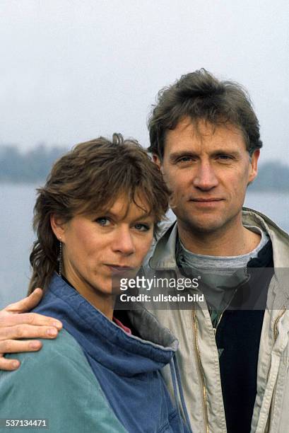 Atzorn, Robert *-, Schauspieler, D, - mit seiner Ehefrau Angelika Hartung, - 1985