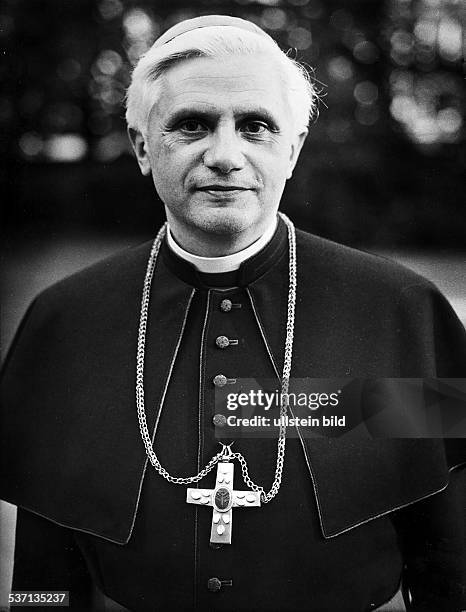 Papst Benedikt XVI. , Kardinal, Porträt, - 1979