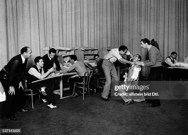 Disney, Walt - Film producer, Businessman, USA, , Disney with his employees in a motion study for drawn by a Mickey Mouse Scene , - around 1938, -...