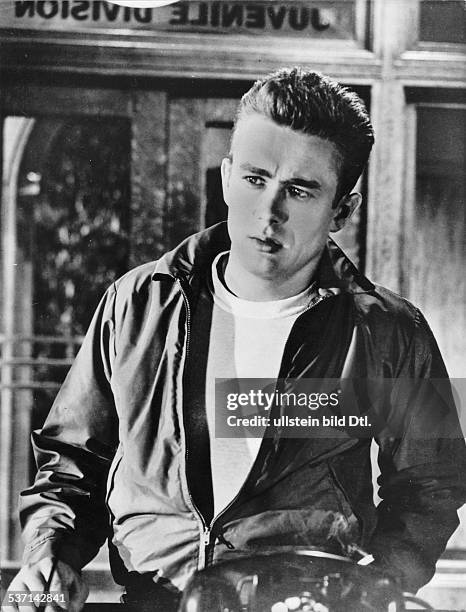 Dean, James , Schauspieler, USA, - Halbportrait, - undatiert