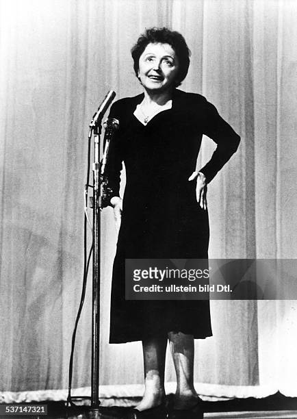 Edith Piaf, , Cabaret singer, France, - performing in the Paris Olympia 1961