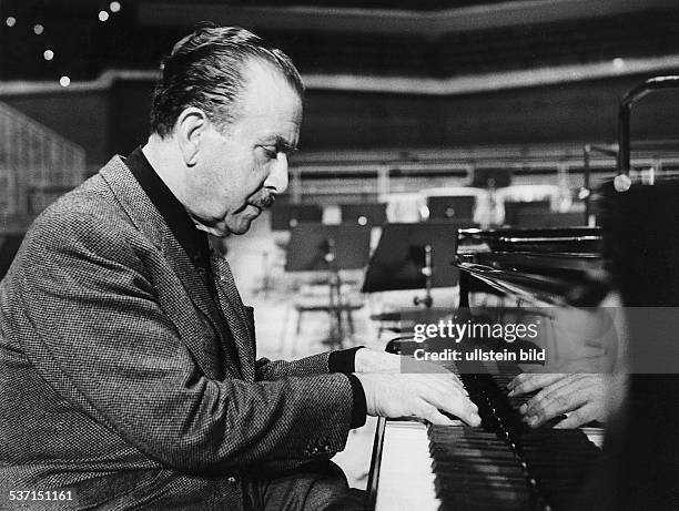 77 Chilean Pianist Stock Photos High Res Pictures and Images Getty 77 Chilean Pianist Stock Photos High Res Pictures and Images Getty