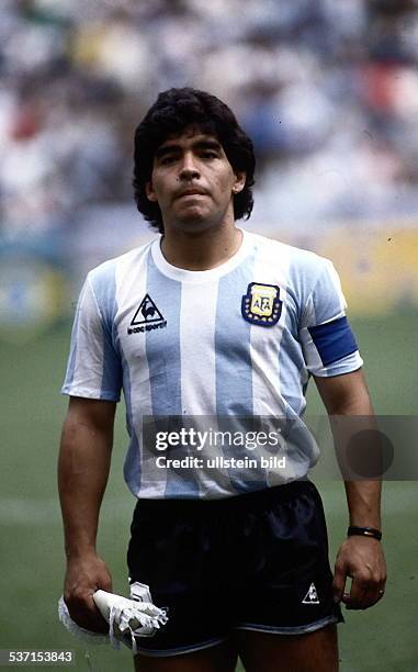 World Cup in Mexico Armando Diego Maradona * Football player, Argentina, member of the national team - Maradona as captain of the Argentine team...