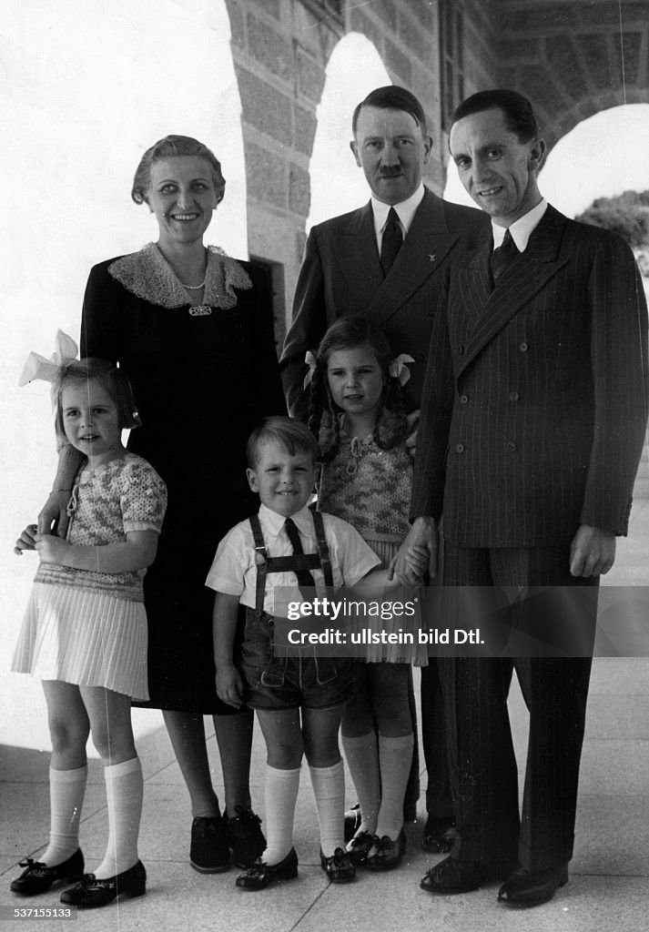 Joseph Goebbels mit Familie und Hitler / Obersalzberg