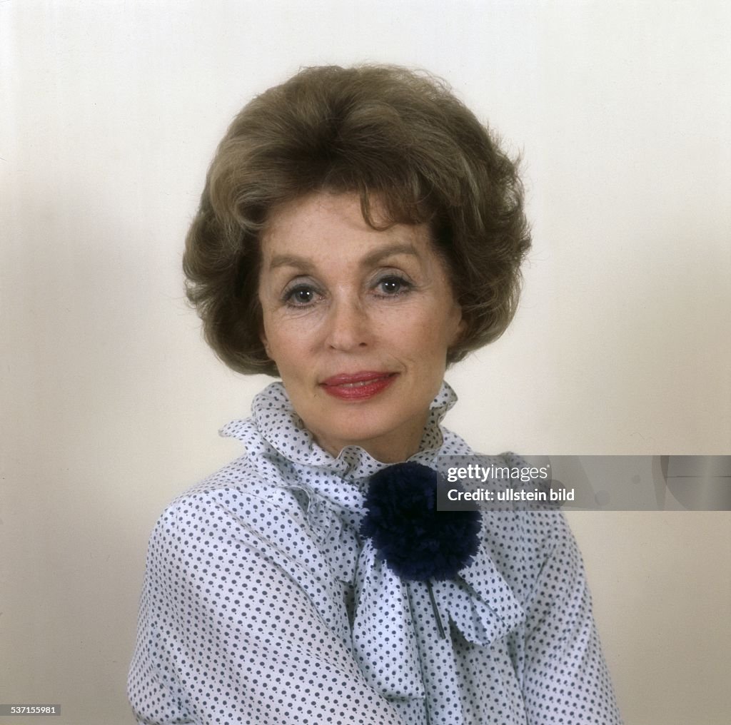Lilli Palmer, *24.05.1914-27.01.1986+, Actress, Germany - 1970