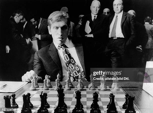 323 Bobby Fischer Chess Games Stock Photos, High-Res Pictures, and Images -  Getty Images