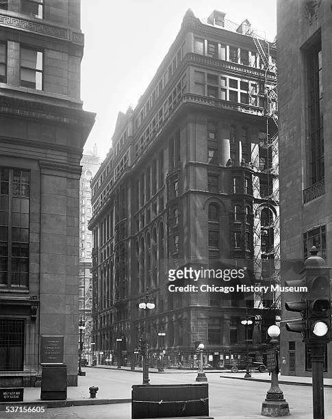 Exterior view of the Austin building at 111 West Jackson Boulevard, Chicago, Illinois, August 10, 1935.