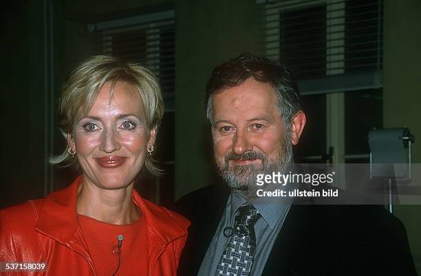 Journalistin, Fernsehmoderatorin, Nachrichtensprecherin; D, - mit Ehemann Christian Nürnberger, - 2001