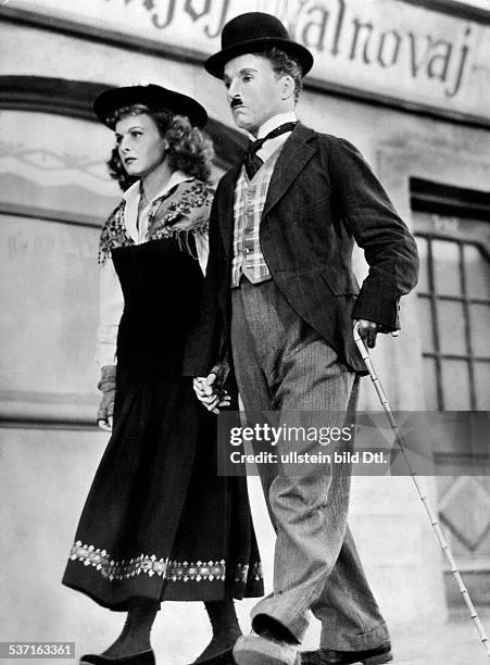 Chaplin, Charlie - Actor, film director, Great Britain - Scene from the movie 'The Great Dictator' with Paulette Goddard Directed by: Charles Chaplin...