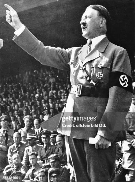 Sd Hitler , Politiker, NSDAP, D, - spricht auf der Kundgebung der,... News Photo ...