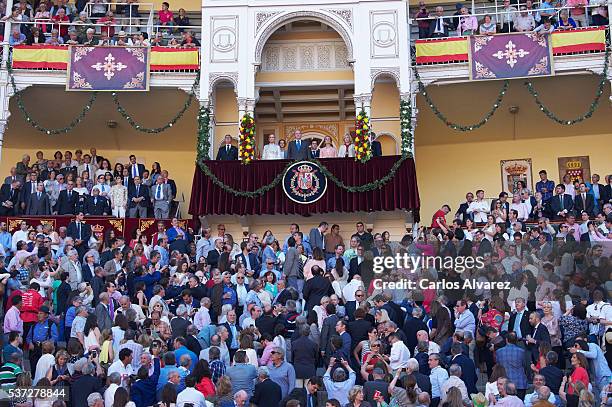 Cristina Cifuentes, Victoria Federica de Marichalar y Borbon, King Juan Carlos, Felipe Juan Froilan de Marichalar y Borbon, Princess Elena de Borbon...