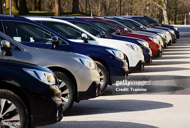 subaru outback in a row - fuji heavy industries stock pictures, royalty-free photos & images