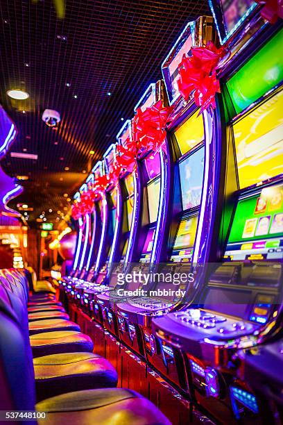 slot machines in casino - slot machine 個照片及圖片檔