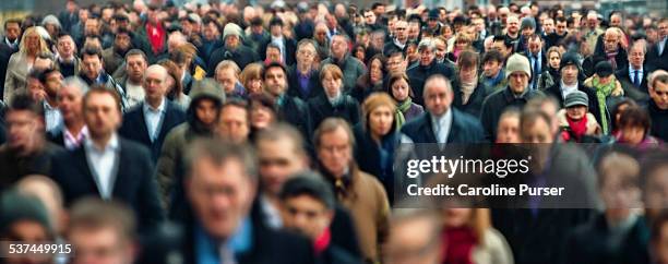 commuters panoramic - busy person stockfoto's en -beelden