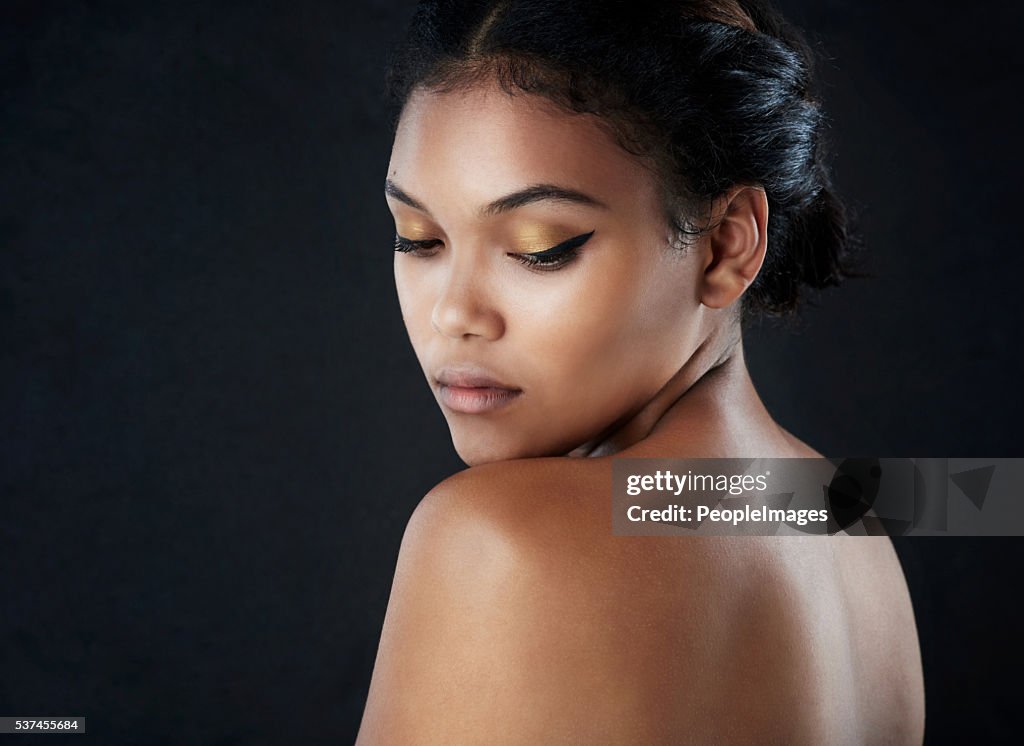 Mai les ailes de l'eye-liner toujours être même