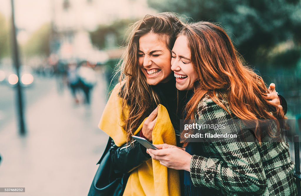 Texting in Paris