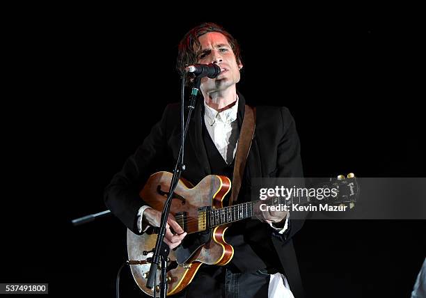 Dan Layus 85 Dcx World Tour Mmxvi Opener Photos & High Res Pictures - Getty Images