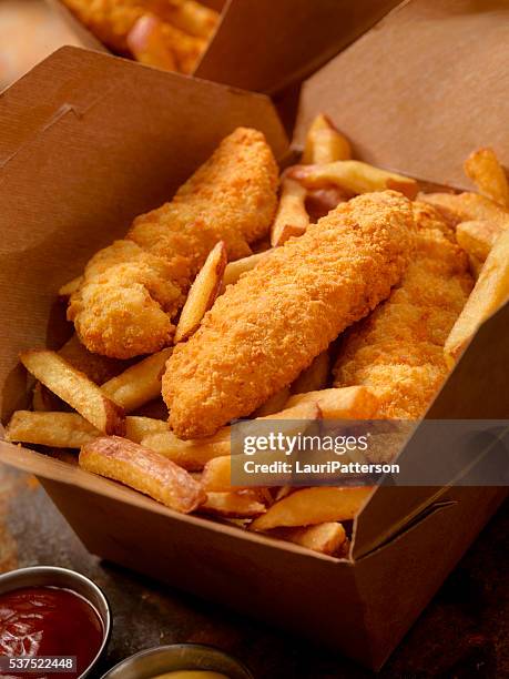 chicken strips with french fries - pub food stock pictures, royalty-free photos & images