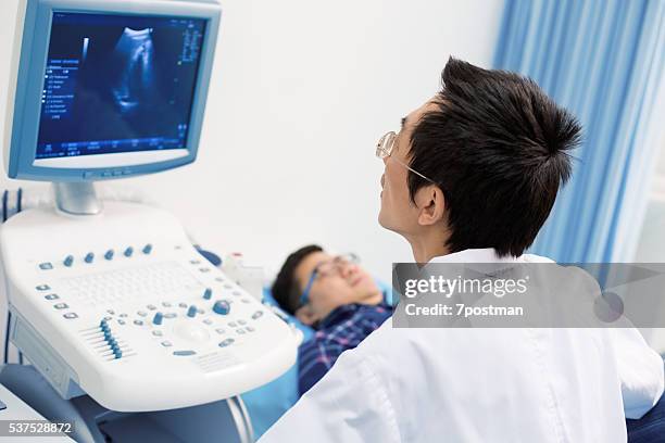 ultrasound medical device - prostate cancer stockfoto's en -beelden