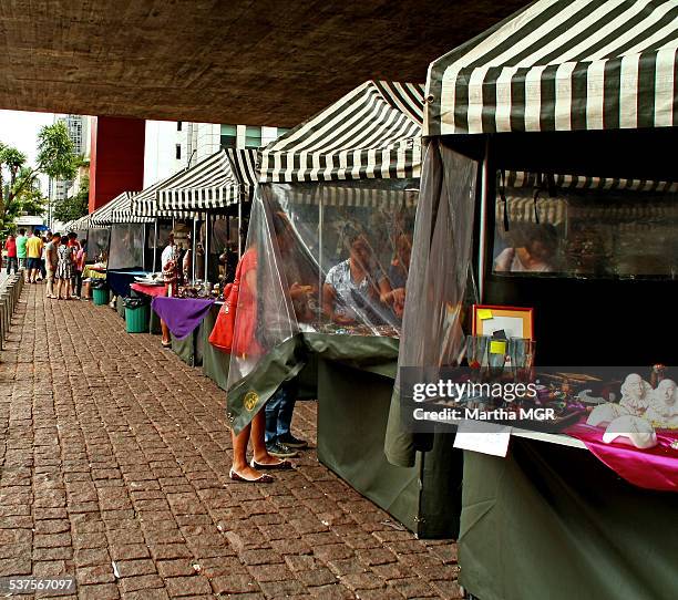 Antiques and art fair held on Sundays, in the span of MASP museun, in São Paulo.