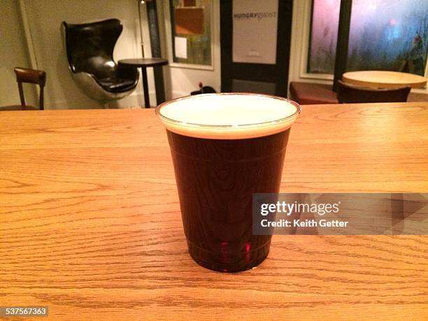 nitro coffee - nitro coffee stock pictures, royalty-free photos & images