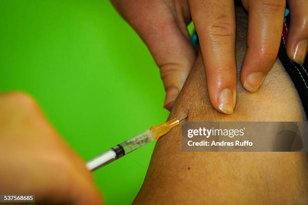 vaccinations - subcutaneous stock pictures, royalty-free photos & images