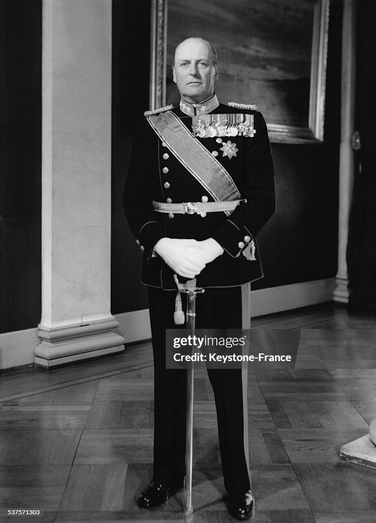 King Olav V In Uniform Circa 1950 Oslo Norway Photo D actualit king-olav-v-in-uniform-circa-1950-oslo-norway-photo-d-actualit