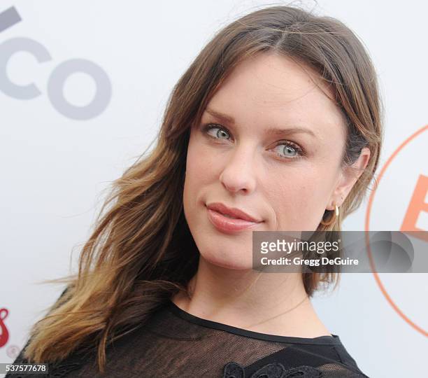 Actress Jessica McNamee arrives at Australians In Film Heath Ledger Scholarship Dinner on June 1, 2016 in Beverly Hills, California.