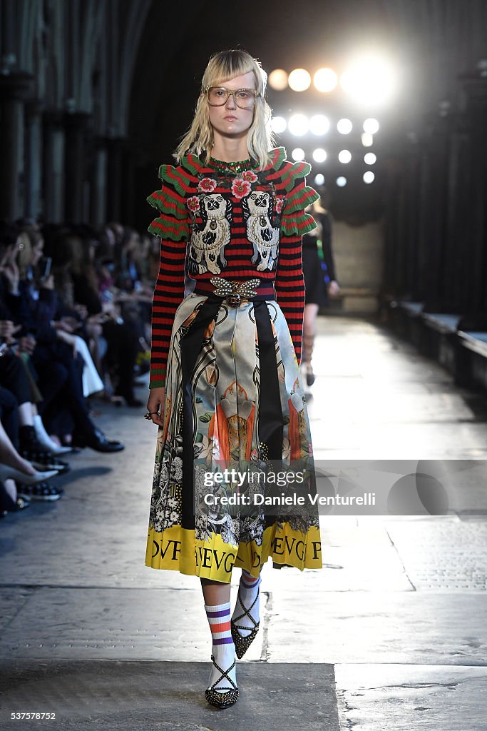Gucci Cruise 2017 - Runway