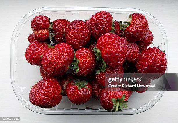 Single Layer Raspberry Punnet Raspberry Punnet Photos and Premium High Res Pictures - Getty Images