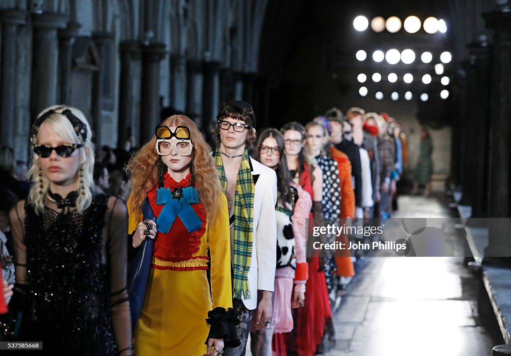 Gucci Cruise 2017 - Runway