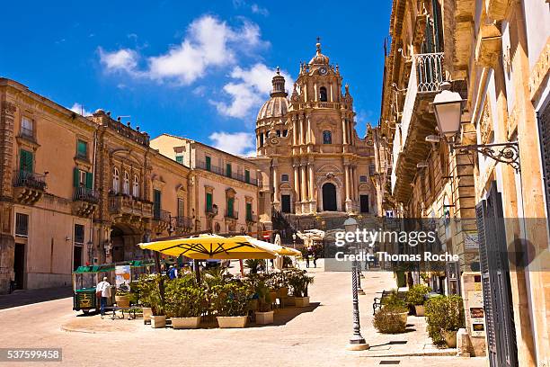 piazza duomo in ragusa ibla - ragusa sicily stock pictures, royalty-free photos & images