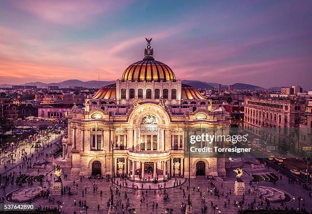 palace of fine arts, night panoramic view - palacio de bellas artes stockfoto's en -beelden