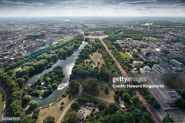 st james' park and the mall - st james park newcastle upon tyne stockfoto's en -beelden