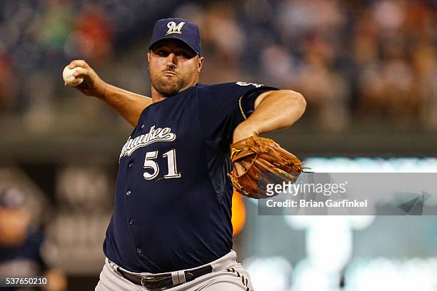 Jonathan Broxton of the Milwaukee Brewers throws a pitch during the game against the Philadelphia Phillies at Citizens Bank Park on July 1, 2015 in...