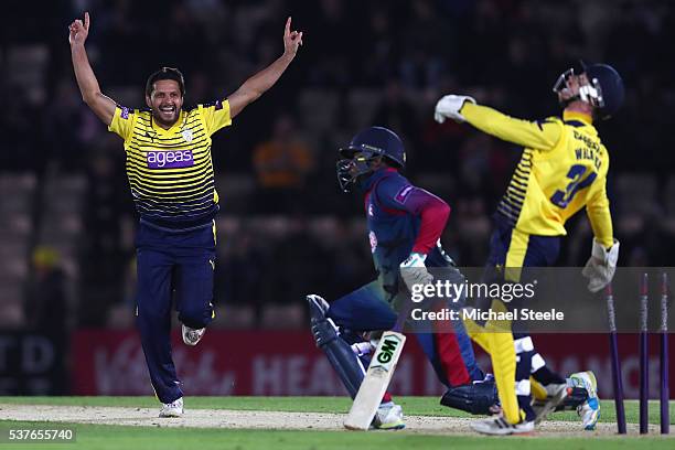 Adam Wheater the wicketkeeper of Hampshire stumps Daniel Bell-Drummond of Kent off the bowling of Shahid Afridi during the NatWest T20 Blast match...