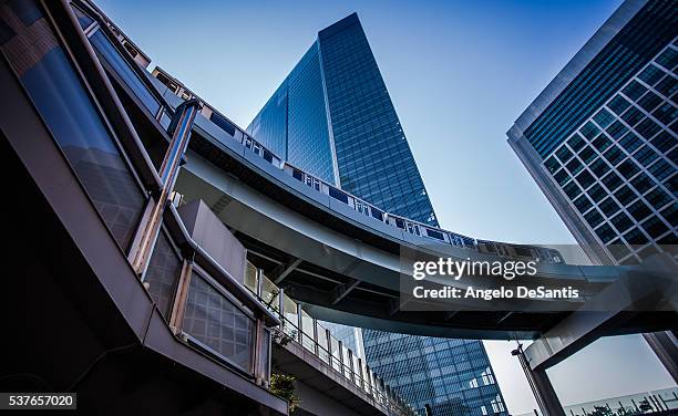 elevated train - transports publics photos et images de collection