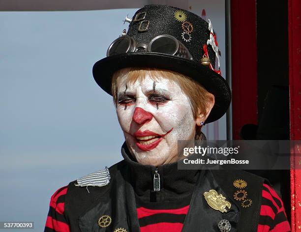 street carnival in cologne - mummers parade stock pictures, royalty-free photos & images