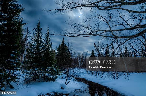 cold night - pictured rocks in winter stock-fotos und bilder