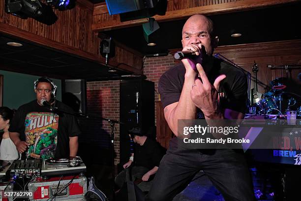Charlie Chan performs with Daryl McDaniels during the 2016 Bryan Jacobson Foundation Charity Event at Howl at the Moon on June 2, 2016 in New York...
