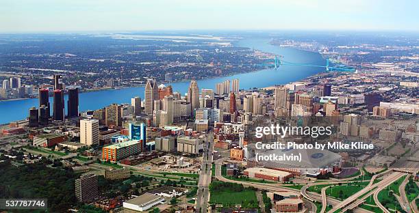 aerial view - detroit michigan - detroit river ストックフォトと画像